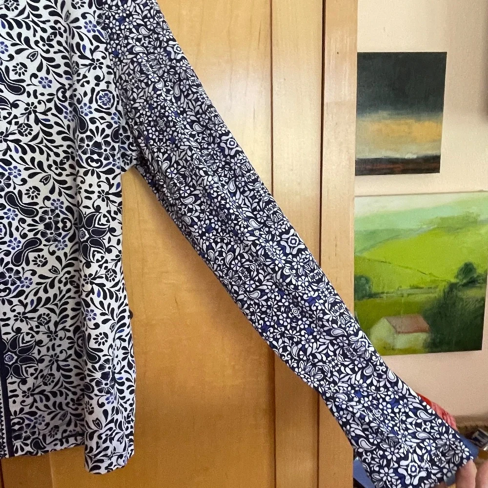 Womans' Rashguard - Picture 4 of 4